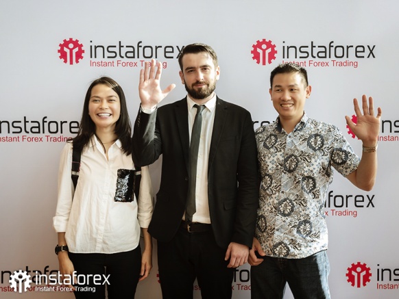 名稱:  800х600_partner_summit_2019_5.jpg
檢視次數: 1224
檔案大小:  93.4 KB