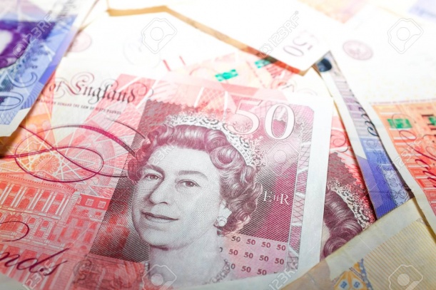 名稱:  59076180-what-was-the-breakdown-across-the-uk-great-britain-pound-banknotes-gbp-close-up.jpg
檢視次數: 106
檔案大小:  107.7 KB